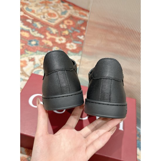 Gucci Skate Shoes Top Quality
Women 35-41
men 3-45