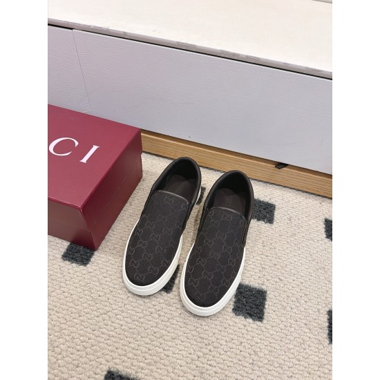 Gucci Skate Shoes Top Quality
Women 35-41
men 3-45