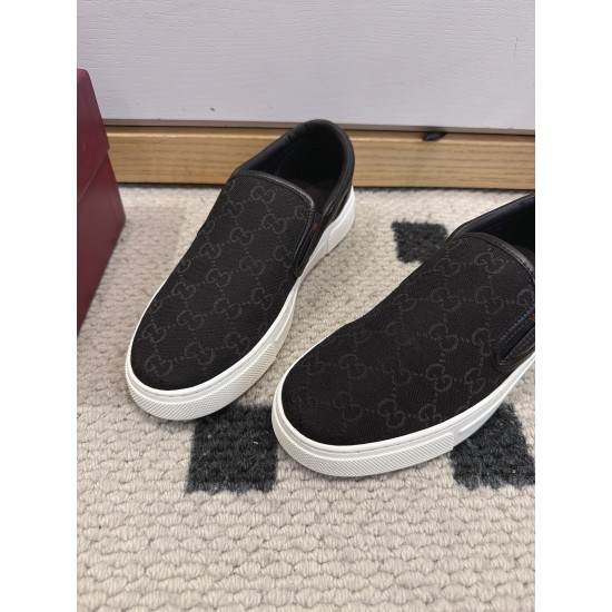 Gucci Skate Shoes Top Quality
Women 35-41
men 3-45