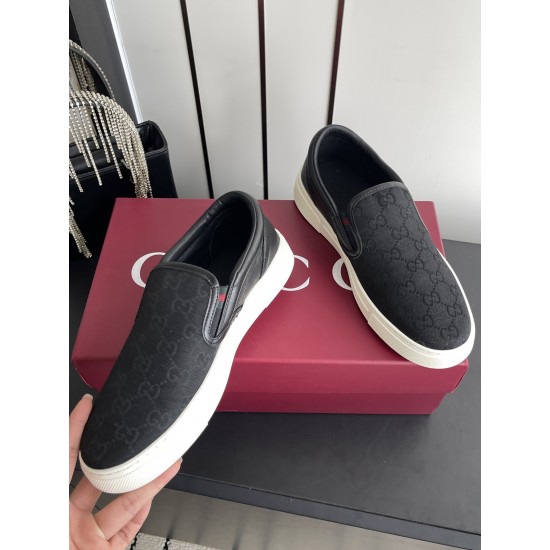 Gucci Skate Shoes Top Quality
Women 35-41
men 3-45