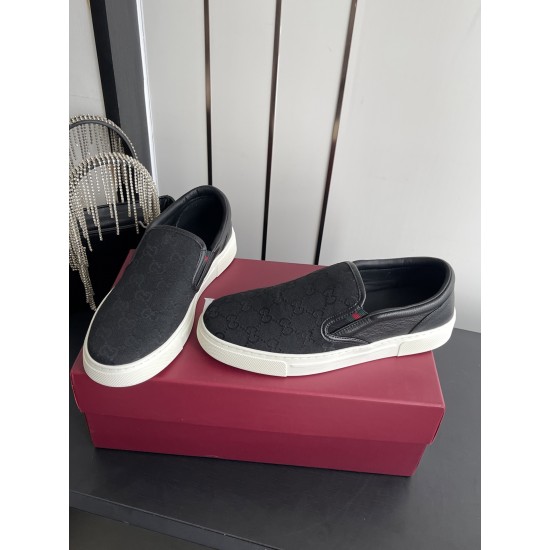 Gucci Skate Shoes Top Quality
Women 35-41
men 3-45