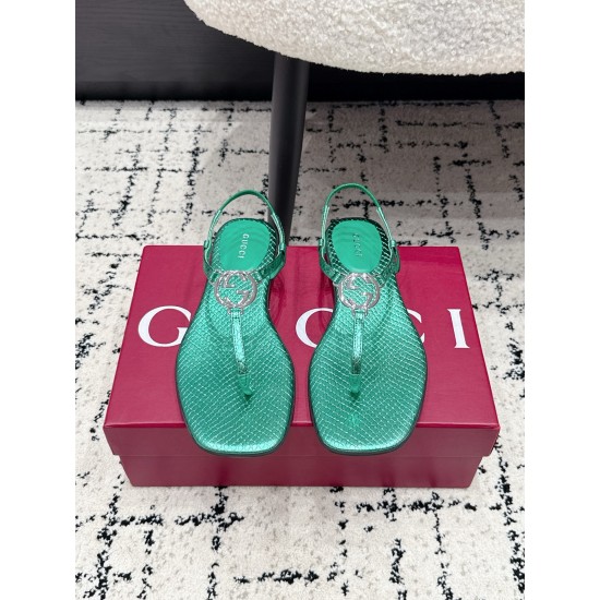 Gucci slippers