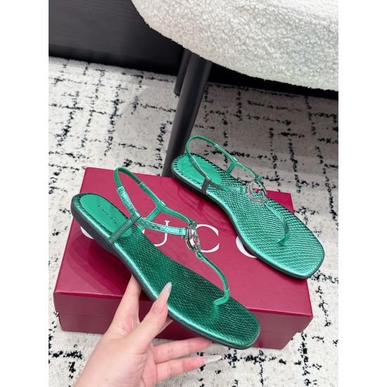 Gucci slippers