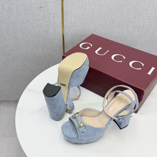 Gucci slippers