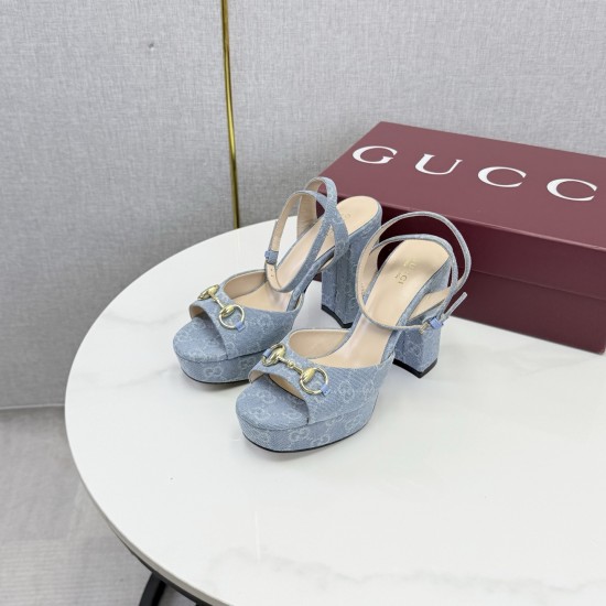 Gucci slippers