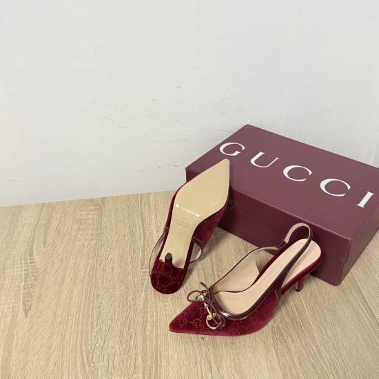 Gucci slippers