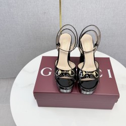 Gucci slippers