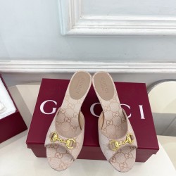 Gucci slippers