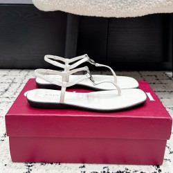 Gucci slippers