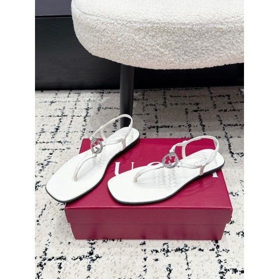 Gucci slippers