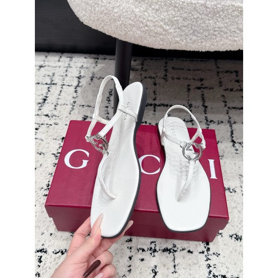 Gucci slippers