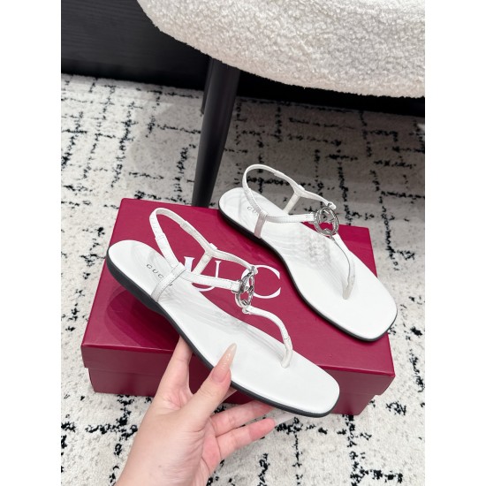 Gucci slippers