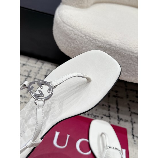 Gucci slippers