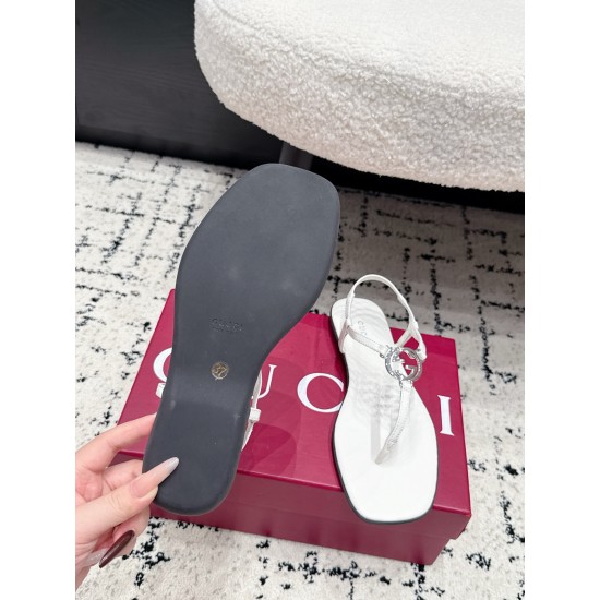 Gucci slippers