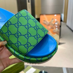 Gucci slippers
