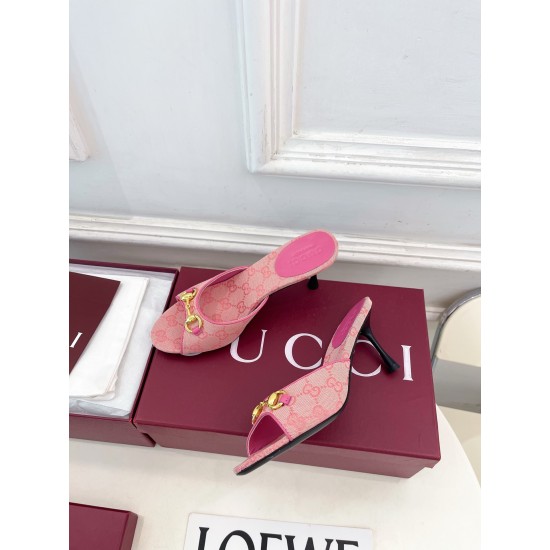 Gucci slippers