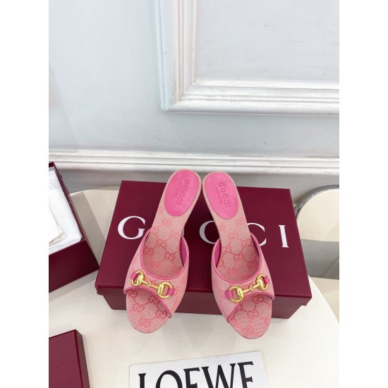Gucci slippers