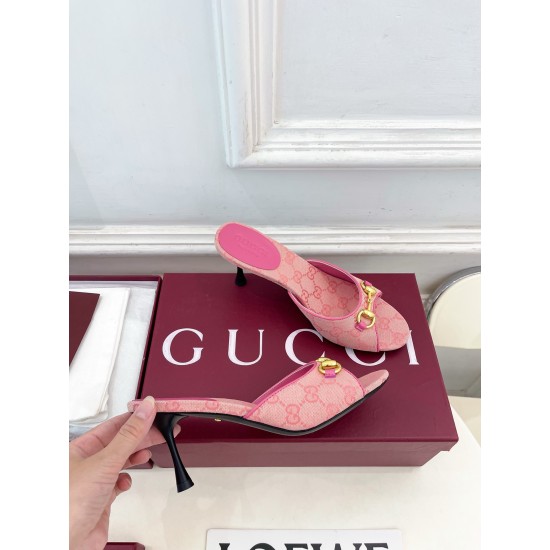 Gucci slippers