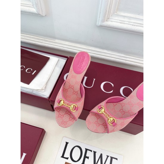 Gucci slippers