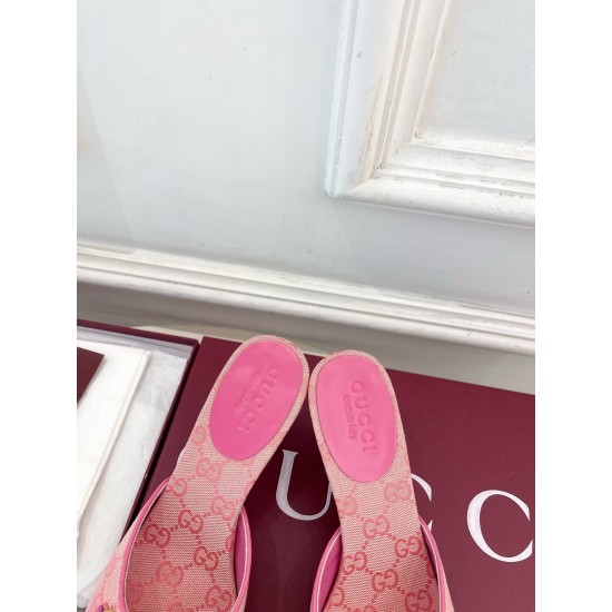 Gucci slippers