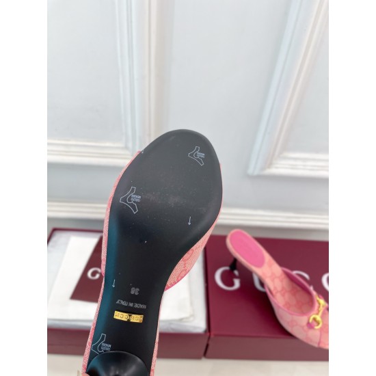 Gucci slippers