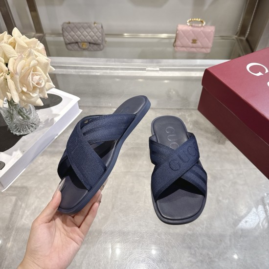 Gucci slippers