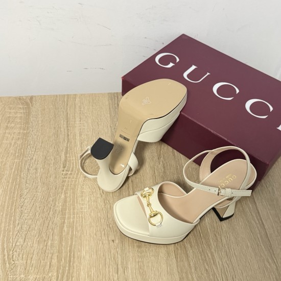 Gucci slippers