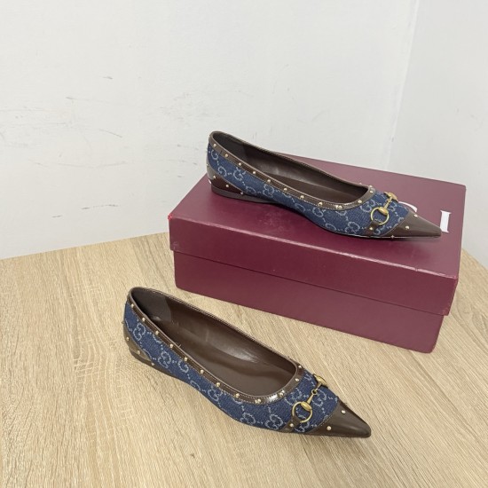Gucci slippers