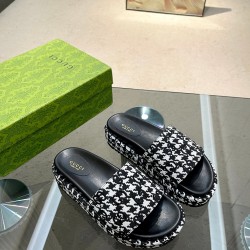 Gucci slippers