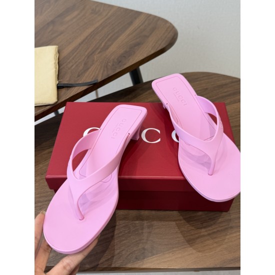 Gucci slippers