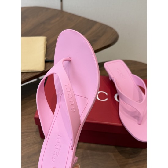 Gucci slippers