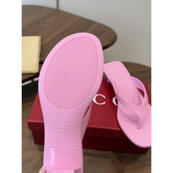 Gucci slippers