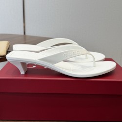 Gucci slippers