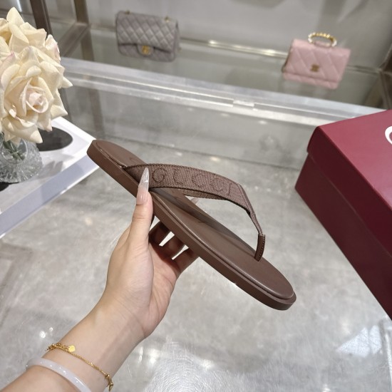 Gucci slippers