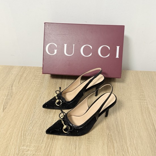 Gucci slippers