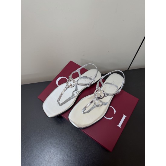 Gucci slippers