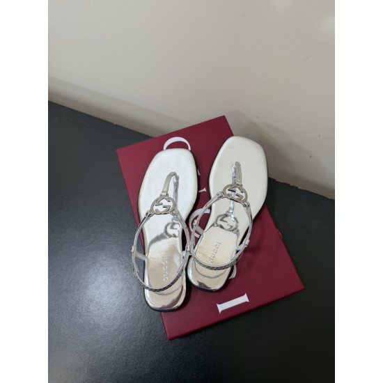 Gucci slippers