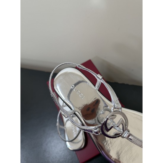Gucci slippers