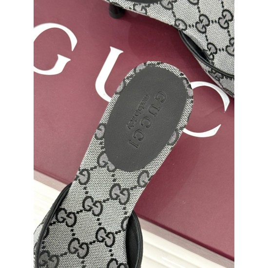 Gucci slippers