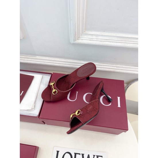 Gucci slippers