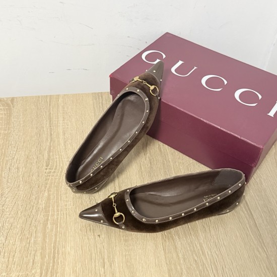 Gucci slippers