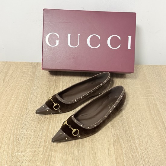 Gucci slippers