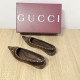 Gucci slippers