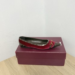Gucci slippers
