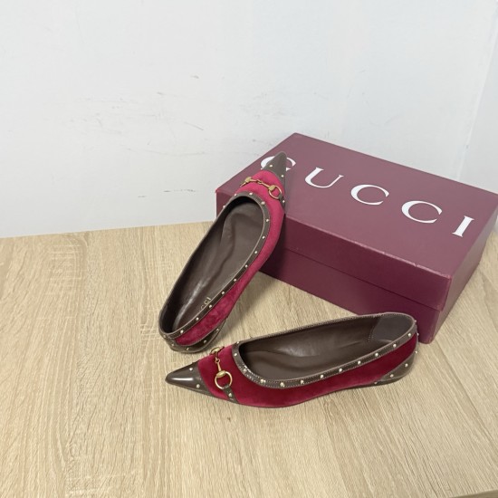 Gucci slippers