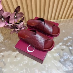 Gucci slippers
