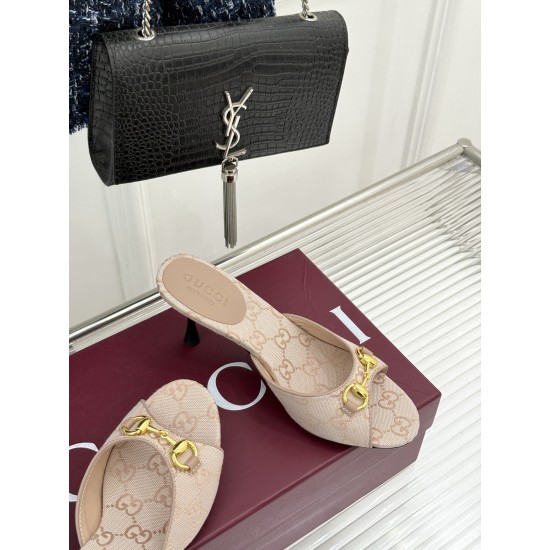 Gucci slippers