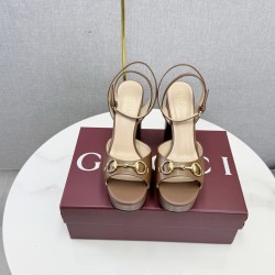 Gucci slippers