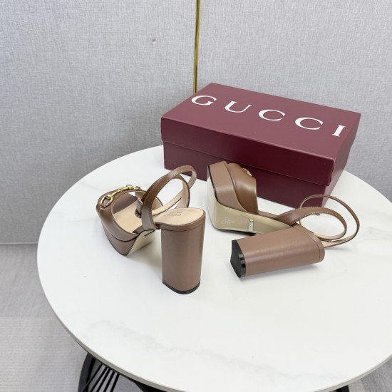 Gucci slippers