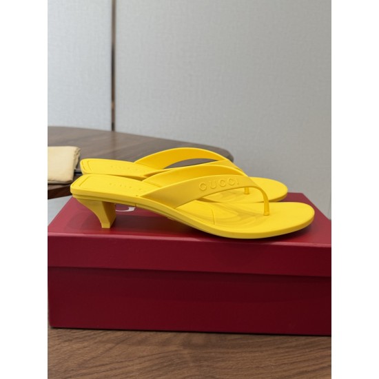 Gucci slippers